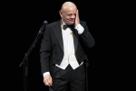 «Константин Райкин. Своим голосом» говорил с норильским зрителем